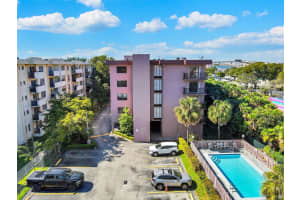 605 NW 72nd Ave APT 508, Miami, FL 33126, Sold 02/22/24