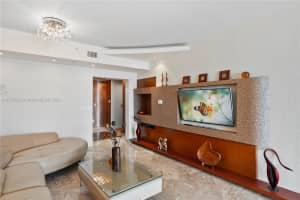 17875 Collins Ave #1702, Sunny Isles Beach, FL 33160, Sold 04/17/25