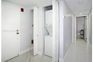 5249 NW 7th St APT 118, Miami, FL 33126, Sold 06/14/24