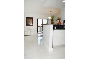 5249 NW 7th St APT 118, Miami, FL 33126, Sold 06/14/24