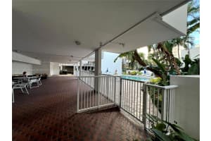1665 Bay Rd APT 425, Miami Beach, FL 33139, Sold 06/25/24