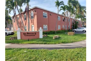 1405 Miami Rd APT 7, Fort Lauderdale, FL 33316, Sold 05/03/24