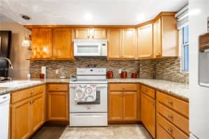 120 Royal Park Dr #4e, Oakland Park, FL 33309, Sold 09/16/24