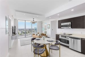 90 SW 3rd St APT 3407, Miami, FL 33130, Sold 07/31/24