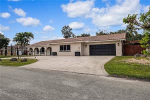 19320 E St Andrews Dr, Hialeah, FL 33015, Sold 07/18/24