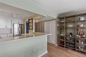 20505 E Country Club Dr APT 1638, Aventura, FL 33180, Sold 08/20/24