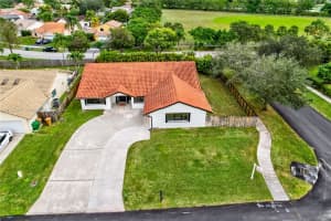 6410 Olde Moat Way, Davie, FL 33331, Sold 04/08/24