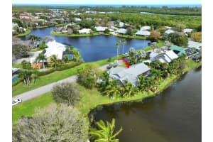 9020 SE Jupiter Narrows Pl, Hobe Sound, FL 33455, Sold 03/28/24