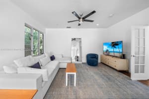 732 10th St APT 204, Miami Beach, FL 33139, Sold 03/22/24