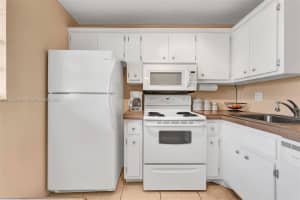 2881 NW 47th Terrace APT 108, Lauderdale Lakes, FL 33313, Sold 09/12/24