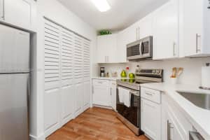 6292 NW 186th St APT 107, Hialeah, FL 33015, Sold 03/29/24