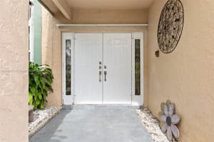 9561 SW 8th St, Pembroke Pines, FL 33025, Sold 03/15/24