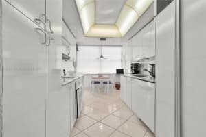 18061 Biscayne Blvd APT 304, Aventura, FL 33160, Sold 05/13/24