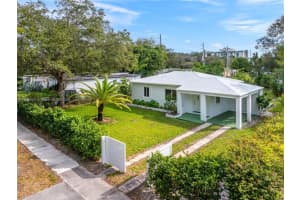 1560 Ne 138th St, North Miami