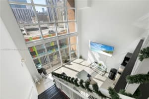 Vizcayne, 253 NE 2nd St APT 612, Miami, FL 33132, Sold 06/03/24