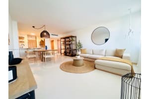 100 Lincoln Rd 1543, Miami Beach