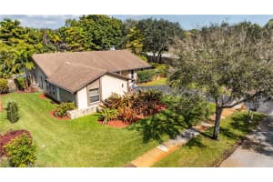 9061 NW 12th St, Plantation, FL 33322, Sold 05/08/24