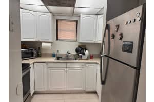 5 Olive Dr #26, Hialeah, FL 33010, Sold 05/03/24
