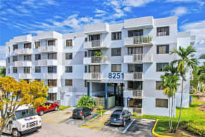8251 NW 8th St APT 416, Miami, FL 33126, Sold 08/06/24