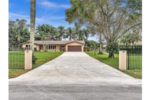 13950 SW 22nd Pl, Davie, FL 33325, Sold 04/15/24