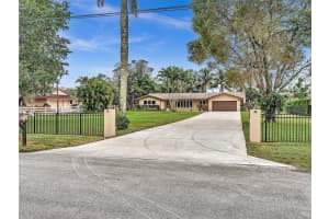 13950 SW 22nd Pl, Davie, FL 33325, Sold 04/15/24