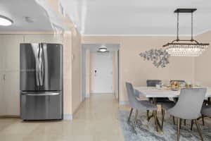 1000 Parkview Dr APT 607, Hallandale Beach, FL 33009, Sold 04/15/24