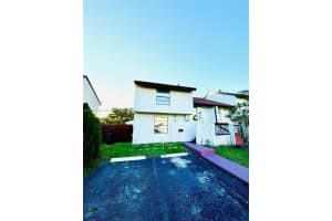 600 NW 98th Ct #600, Miami, FL 33172, Sold 08/27/24