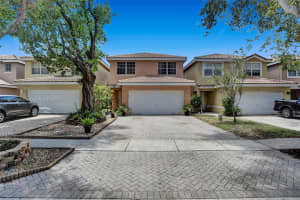 9316 NW 55th St, Sunrise, FL 33351, Sold 09/26/24
