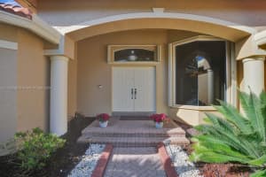 407 Mallard Rd, Weston, FL 33327, Sold 03/21/24
