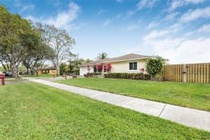 5422 SW 118th Ave, Cooper City, FL 33330, Sold 04/11/24