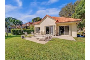 9250 Oak Grove Cir, Davie, FL 33328, Sold 04/15/24