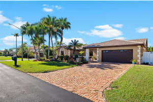 5301 King Arthur Ave, Davie, FL 33331, Sold 04/03/24