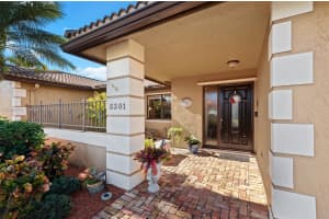 5301 King Arthur Ave, Davie, FL 33331, Sold 04/03/24