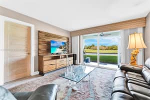 9611 N Hollybrook Lake Dr APT 108, Pembroke Pines, FL 33025, Sold 07/11/24