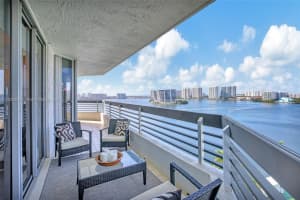 19101 Mystic Pointe Dr APT 1501, Aventura, FL 33180, Sold 04/15/24