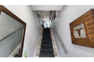 2753 S Oakland Forest Dr APT 203, Oakland Park, FL 33309, Sold 04/12/24