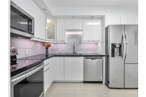 3375 N Country Club Dr APT 705, Aventura, FL 33180, Sold 05/02/24