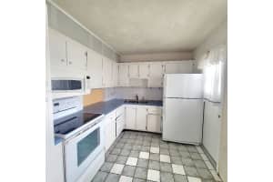 604 NE 2nd St APT 422, Dania Beach, FL 33004, Sold 04/15/24