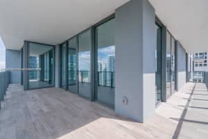 68 SE 6th St Apt 2902, Miami, FL 33131, Sold 05/07/24