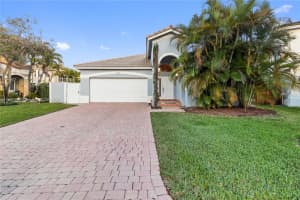 4553 NW 94th Pl, Doral, FL 33178, Sold 04/23/24