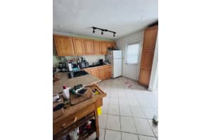 1600 NE 114th St APT 107, Miami, FL 33181, Sold 08/13/24