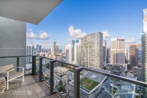 88 SW 7th St Apt 1403, Miami, FL 33130, Sold 04/22/24
