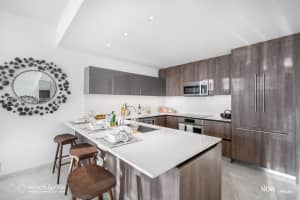 88 SW 7th St Apt 1403, Miami, FL 33130, Sold 04/22/24