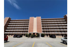 301 NE 14th Ave APT 501, Hallandale Beach, FL 33009, Sold 03/20/24