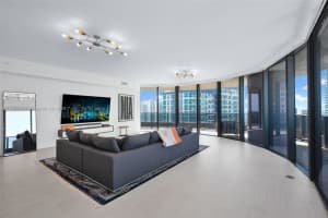 1000 Brickell Plaza Unit 4202, Miami, FL 33131, Sold 04/22/24