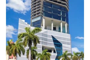 398 Ne 5th St 3813, Miami
