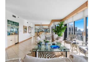 20281 E Country Club Dr APT 2215, Aventura, FL 33180, Sold 09/16/24
