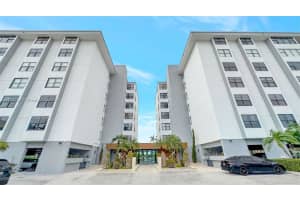 9660 W Bay Harbor Dr, Bay Harbor Islands, FL 33154, Sold 04/02/24