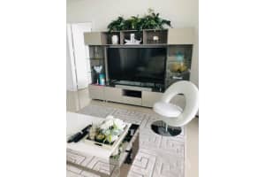488 NE 18th St, Miami, FL 33132, Sold 12/31/24