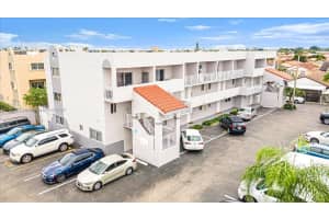 2670 W 76th St APT 102, Hialeah, FL 33016, Sold 04/03/24